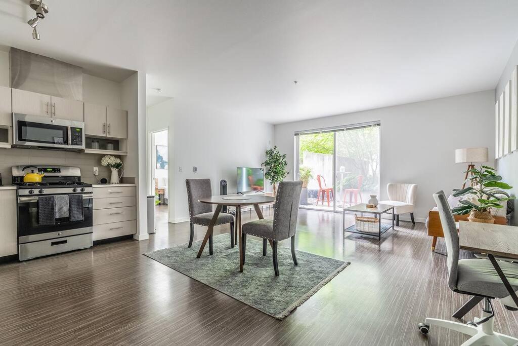 One Bedroom Luxury Apartment Seattle Exterior foto